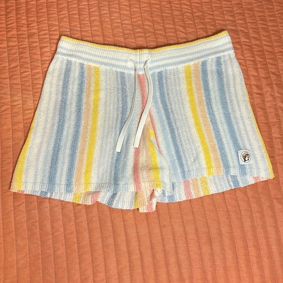 BUCKEES Striped Knit Women Shorts size Medium - Picture 2 of 9